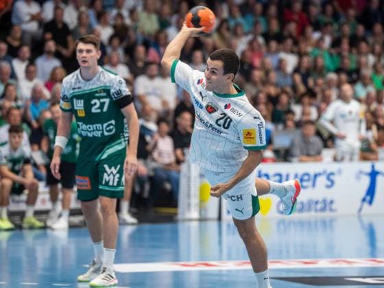 Tim Freihoefer Fuechse Berlin, 20 on seven-meter, Frisch Auf Goeppingen vs Fuechse Berlin, Handball, 1 Bundesliga, Men, Season 2025 2026, 03 09 2025, Frisch Auf Goeppingen vs Fuechse Berlin, Handball, 1 Bundesliga, Men, Season 2025 2026, 03 09 2025 Goeppingen Copyright: xEibner-Pressefoto MichaelxSchmidx EP_MST
