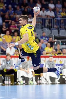 03 09 2025, xrekx, Handball Daikin HBL, Rhein Neckar Loewen GWD Minden v l Halil Jaganjac Rhein Necker Loewen DFL DFB REGULATIONS PROHIBIT ANY USE OF PHOTOGRAPHS as IMAGE SEQUENCES and or QUASI VIDEO Mannheim