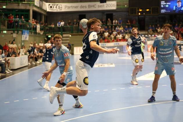 f l Christopher Bissel HC Erlangen 21 , Julian Fuchs Bergischer HC 46 , Johannes Wasielewski Bergischer HC 77 , Florian Scheerer HC Erlangen 10 Bergischer HC 06 vs HC Erlangen, Matchday 2, Handball, DAIKIN HBL, Season 2025 2026, 03 09 2025 Bergischer HC 06 vs HC Erlangen, Matchday 2, Handball, DAIKIN HBL, Season 2025 2026, 03 09 2025 Wuppertal Copyright: xEibner-Pressefoto ThomasxStoeckerx EP_TSR