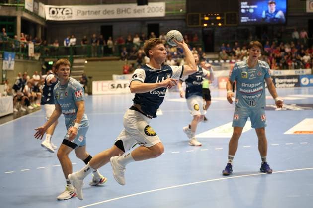 f l Christopher Bissel HC Erlangen 21 , Julian Fuchs Bergischer HC 46 , Johannes Wasielewski Bergischer HC 77 , Florian Scheerer HC Erlangen 10 Bergischer HC 06 vs HC Erlangen, Matchday 2, Handball, DAIKIN HBL, Season 2025 2026, 03 09 2025 Bergischer HC 06 vs HC Erlangen, Matchday 2, Handball, DAIKIN HBL, Season 2025 2026, 03 09 2025 Wuppertal Copyright: xEibner-Pressefoto ThomasxStoeckerx EP_TSR