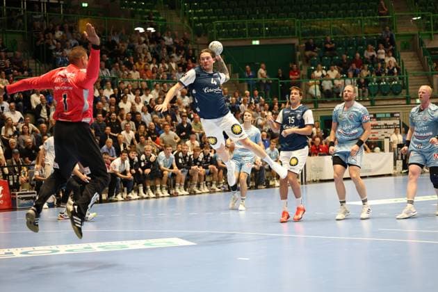 f l Dario Quenstedt HC Erlangen 01 , Elias Scholtes Bergischer HC 04 , Christopher Bissel HC Erlangen 21 , Lars Kooij Bergischer HC 15 Bergischer HC 06 vs HC Erlangen, Matchday 2, Handball, DAIKIN HBL, Season 2025 2026, 03 09 2025 Bergischer HC 06 vs HC Erlangen, Matchday 2, Handball, DAIKIN HBL, Season 2025 2026, 03 09 2025 Wuppertal Copyright: xEibner-Pressefoto ThomasxStoeckerx EP_TSR