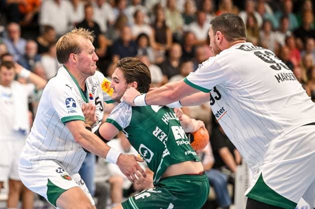 Goeppingen, Germany, 03 09 25 Max Darj Füchse Berlin , Ludvig Hallbaeck FRISCH AUF Goeppingen and Mijajlo Marsenic Füchse Berlin in a duel during the Daikin Handball Bundesliga match between FRISCH AUF Goeppingen vs Füchse Berlin at EWS Arena on September 03, 2025 in Goeppingen, Germany Photo by Harry Langer DeFodi Images Goeppingen, Germany, 03 09 25 Max Darj Füchse Berlin , Ludvig Hallbaeck FRISCH AUF Goeppingen and Mijajlo Marsenic Füchse Berlin battle for the ball during the Daikin Handball Bundesliga match between FRISCH AUF Goeppingen vs Füchse Berlin at EWS Arena on September 3, 2025 in Goeppingen, Germany Photo by Harry Langer DeFodi Images Photo by Harry Langer DeFodi Images