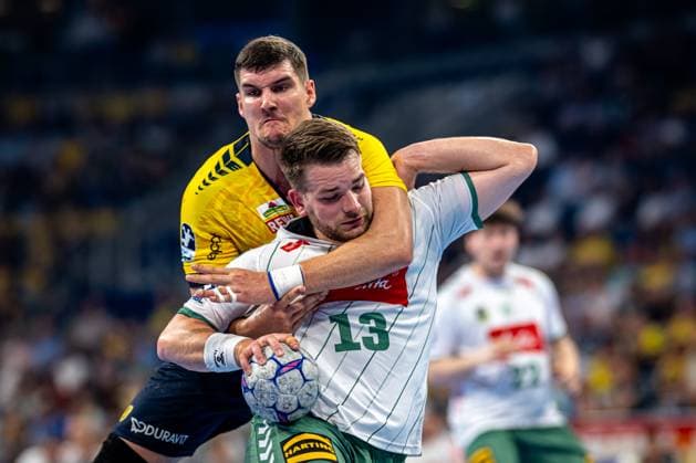 1 Handball Bundesliga, DAIKIN HBL, Rhein Neckar Löwen GWD Minden 03 09 2025 Ian Weber 13, TSV GWD Minden and Halil Jaganjac 45, Rhein Neckar Löwen in a duel 1 Handball Bundesliga, Rhein Neckar Löwen - GWD Minden, Mannheim, SAP Arena, 03 09 2025 1 Handball Bundesliga, Rhein Neckar Löwen - GWD Minden, Mannheim, SAP Arena, 03 09 2025 Copyright: xBEAUTIFULxSPORTS Gelhardtx