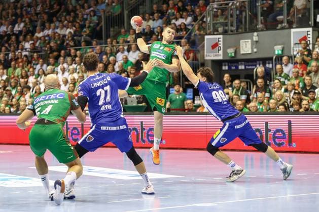03 09 2025, xgox, Handball Daikin HBL SC Magdeburg ThSV Eisenach emspor, v l Elvar Oern Jonsson Magdeburg, 19 throws goal, Torschuetze, scores goal, Treffer, scores the goal Magdeburg