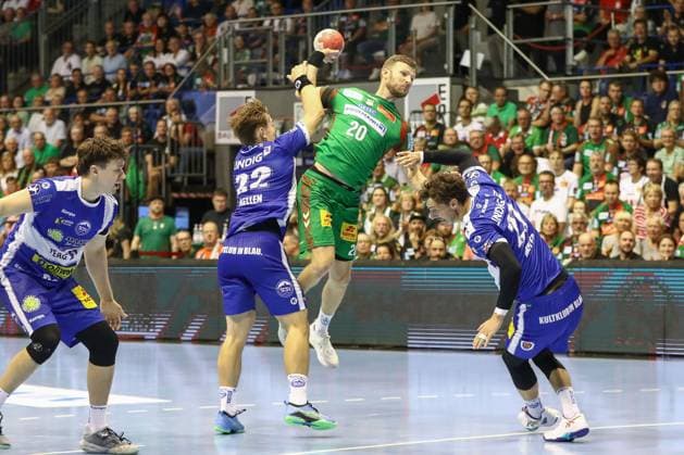 03 09 2025, xgox, Handball Daikin HBL SC Magdeburg ThSV Eisenach emspor, v l Philipp Weber Magdeburg, 20 throws goal, Torschuetze, erzielt Tor, Treffer, scores the goal Magdeburg