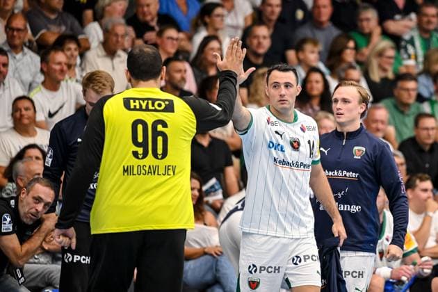 Goeppingen, Germany, 03 09 25 Goalkeeper Dejan Milosavljev Füchse Berlin v and Aitor Arino Füchse Berlin gestures during the Daikin Handball Bundesliga match between FRISCH AUF Goeppingen vs Füchse Berlin at EWS Arena on September 03, 2025 in Goeppingen, Germany Photo by Harry Langer DeFodi Images Goeppingen, Germany, 03 09 25 Goalkeeper Dejan Milosavljev Füchse Berlin v and Aitor Arino Füchse Berlin gestures during the Daikin Handball Bundesliga match between FRISCH AUF Goeppingen vs Füchse Berlin at EWS Arena on September 3, 2025 in Goeppingen, Germany Photo by Harry Langer DeFodi Images Photo by Harry Langer DeFodi Images