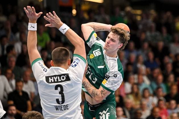 Goeppingen, Germany, 03 09 25 Fabian Wiede Füchse Berlin and Victor Kloeve FRISCH AUF Goeppingen battle for the ball during the Daikin Handball Bundesliga match between FRISCH AUF Goeppingen vs Füchse Berlin at EWS Arena on September 03, 2025 in Goeppingen, Germany Photo by Harry Langer DeFodi Images Goeppingen, Germany, 03 09 25 Fabian Wiede Füchse Berlin and Victor Kloeve FRISCH AUF Goeppingen battle for the ball during the Daikin Handball Bundesliga match between FRISCH AUF Goeppingen vs Füchse Berlin at EWS Arena on September 3, 2025 in Goeppingen, Germany Photo by Harry Langer DeFodi Images Photo by Harry Langer DeFodi Images