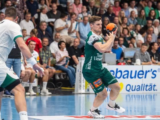 David Schmidt Frisch Auf Goeppingen, 77 on the ball, Frisch Auf Goeppingen vs Fuechse Berlin, Handball, 1 Bundesliga, Men, Season 2025 2026, 03 09 2025, Frisch Auf Goeppingen vs Fuechse Berlin, Handball, 1 Bundesliga, Men, Season 2025 2026, 03 09 2025 Goeppingen Copyright: xEibner-Pressefoto MichaelxSchmidx EP_MST