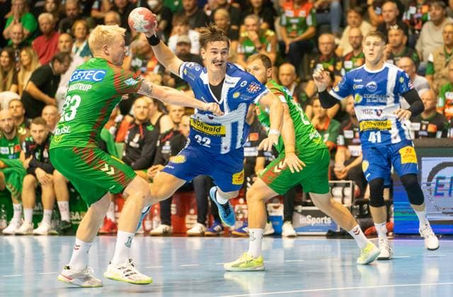 3 9 2025, Handball, Men, HBL, 1 VBL, 1 Handball Bundesliga, Season 2025 26, 2 Matchday, SC Magdeburg ThSV Eisenach, Felix Aellen ThSV Eisenach, 2 v li against Magnus Saugstrup Jensen SC Magdeburg, li Magdeburg GETEC Arena Sachsen Anhalt Germany