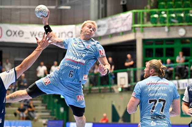 GER, 1 HBL, BHC06, BHC06 HC Erlangen 03 09 2025,Wuppertal ,Unihalle, GER, 1 Liqui Moly HBL, BHC06 HC Erlangen 1 Liqui Moly HBL regulations prohibit any use of photographs as image sequences and or quasi video im Bild Marek Nissen HC Erlangen 6 beim Wurf NordphotoxGmbHx xFreund nph00018