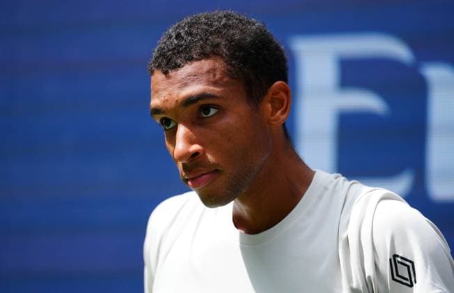 Felix Auger-Aliassime in quarter final action 2025 US Open, Day Eleven, USTA Billie Jean King National Tennis Center, New York, USA - 03 Sept 2025New York USTA Billie Jean King National T New York (NY) United States of America  Copyright: xJavierxGarcia Shutterstockx 15458346v