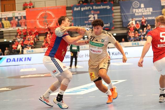 Handball Daikin Handball Bundesliga 2025 2026 Handball Sport Verein Hamburg vs TSV Hannover Burgdorf Andreas Magaard Hamburg ,Sindre Aho Hannover , Sporthalle Hamburg Hamburg