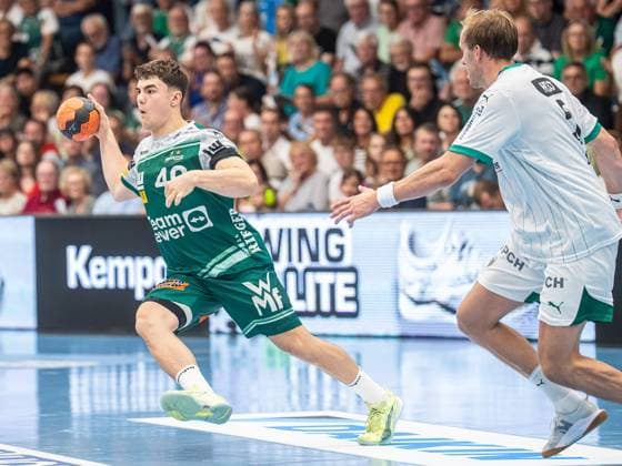 Elias Newel Frisch Auf Goeppingen, 40 dynamic on the ball, Frisch Auf Goeppingen vs Fuechse Berlin, Handball, 1 Bundesliga, Men, Season 2025 2026, 03 09 2025, Frisch Auf Goeppingen vs Fuechse Berlin, Handball, 1 Bundesliga, Men, Season 2025 2026, 03 09 2025 Goeppingen Copyright: xEibner-Pressefoto MichaelxSchmidx EP_MST