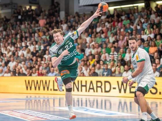 Erik Persson Frisch Auf Goeppingen, 22 comes free to throw, Frisch Auf Goeppingen vs Fuechse Berlin, Handball, 1 Bundesliga, Men, Season 2025 2026, 03 09 2025, Frisch Auf Goeppingen vs Fuechse Berlin, Handball, 1 Bundesliga, Men, Season 2025 2026, 03 09 2025 Goeppingen Copyright: xEibner-Pressefoto MichaelxSchmidx EP_MST