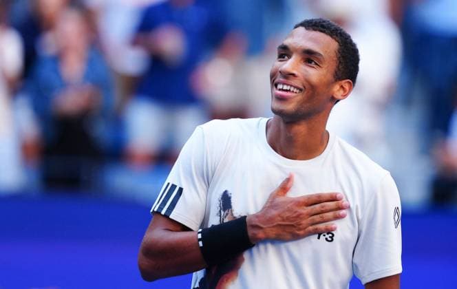 Felix Auger-Aliassime celebrates his quarter final win over Alex De Minaur 2025 US Open, Day Eleven, USTA Billie Jean King National Tennis Center, New York, USA - 03 Sept 2025New York USTA Billie Jean King National T New York (NY) United States of America  Copyright: xJavierxGarcia Shutterstockx 15458346af