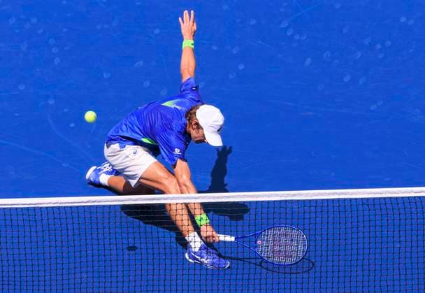 September 3, 2025, Flushing Meadows, New York, USA: Alex de Minaur reaches for a backhand volley during a match against Felix Auger-Aliassime on Day 11 of the 2025 US Open at USTA Billie Jean King National Tennis Center on Wednesday September 3, 2025 in the Flushing neighborhood of the Queens borough of New York City. JAVIER ROJAS PI Flushing Meadows USA - ZUMAp124 20250903_zaa_p124_035 Copyright: xJavierxRojasx