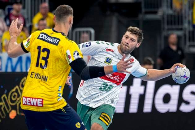 v li Sebastian Heymann RNL, 13 , Malte Donker GWD, 39 , duel, duel, tackle, tackling, dynamics, action, action, 03 09 2025, Mannheim Germany , Handball, Bundesliga, Rhein Neckar Löwen TSV GWD Minden xozx