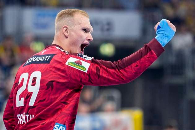 David Späth goalkeeper, RNL, 29 , Rhein Neckar Löwen player, single picture, single photo, action, cheer, cheers, cheers, celebration, joy, rejoice, rejoicing, confident, optimistic, positive, game scene, 03 09 2025, Mannheim Germany , Handball, Bundesliga, Rhein Neckar Löwen TSV GWD Minden xozx