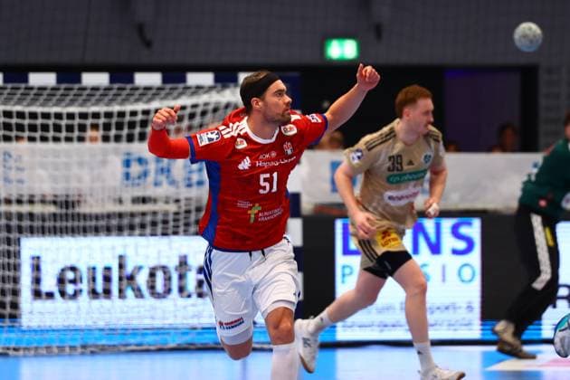 Handball I Men I Season 2025 2026 I Bundesliga I 2 Matchday I HSV Hamburg TSV Hannover Burgdorf I 03 09 2025 Casper Ulrich Mortensen 51, HSV Hamburg Hamburg Alsterdorfer Sporthalle Hamburg Germany Copyright: xLobeca RalfxHomburgx