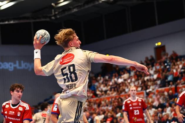 Handball I Men I Season 2025 2026 I Bundesliga I 2 Matchday I HSV Hamburg TSV Hannover Burgdorf I 03 09 2025 Daniel Weber 58, TSV Hannover Burgdorf Hamburg Alsterdorfer Sporthalle Hamburg Germany Copyright: xLobeca RalfxHomburgx