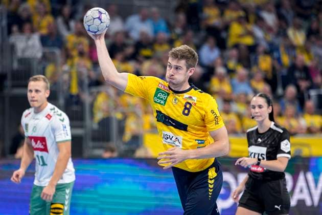 Tim Nothdurft RNL, 8 , single picture, single photo, at seven meter, 7 meter, penalty throw, game scene, action, action, 03 09 2025, Mannheim Germany , Handball, Bundesliga, Rhein Neckar Löwen TSV GWD Minden xozx