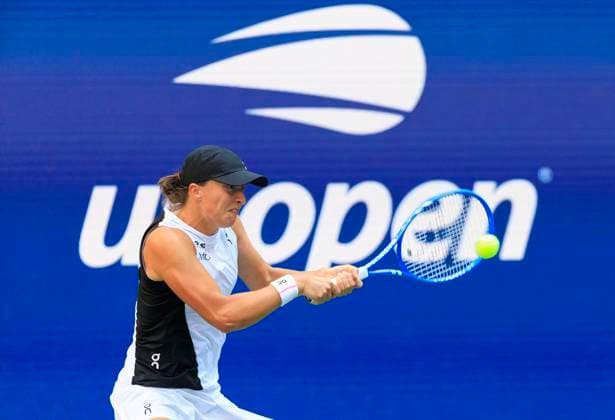 September 3, 2025, Flushing Meadows, New York, USA: Iga Swiatek hits a double backhand return during a match against Amanda Anisimova on Day 11 of the 2025 US Open at USTA Billie Jean King National Tennis Center on Wednesday September 3, 2025 in the Flushing neighborhood of the Queens borough of New York City. JAVIER ROJAS PI Flushing Meadows USA - ZUMAp124 20250903_zaa_p124_086 Copyright: xJavierxRojasx