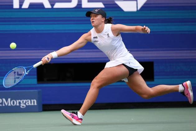September 3, 2025, New York City, New York, United States: IGA SWIATEK of Poland during the match against A. Anisimova of USA in quarterfinals of US Open 2025 at the USTA Billie Jean King National Tennis Center. Queens, New York City. Swiatek lost 4:6, 3:6. New York City United States - ZUMAc278 20250903_zsp_c278_003 Copyright: xMarcinxCholewinskix