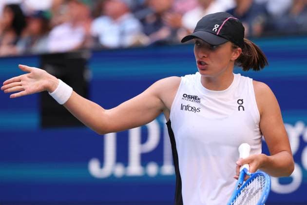 September 3, 2025, New York City, New York, United States: IGA SWIATEK of Poland during the match against A. Anisimova of USA in quarterfinals of US Open 2025 at the USTA Billie Jean King National Tennis Center. Queens, New York City. Swiatek lost 4:6, 3:6. New York City United States - ZUMAc278 20250903_zsp_c278_010 Copyright: xMarcinxCholewinskix