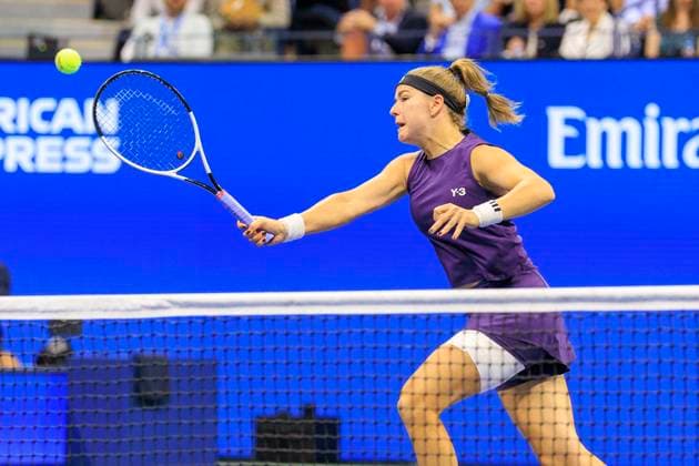 September 3, 2025, Flushing Meadows, New York, USA: Karolina Muchova hits a forehand volley during a match against Naomi Osaka on Day 11 of the 2025 US Open at USTA Billie Jean King National Tennis Center on Wednesday September 3, 2025 in the Flushing neighborhood of the Queens borough of New York City. JAVIER ROJAS PI Flushing Meadows USA - ZUMAp124 20250903_zaa_p124_116 Copyright: xJavierxRojasx