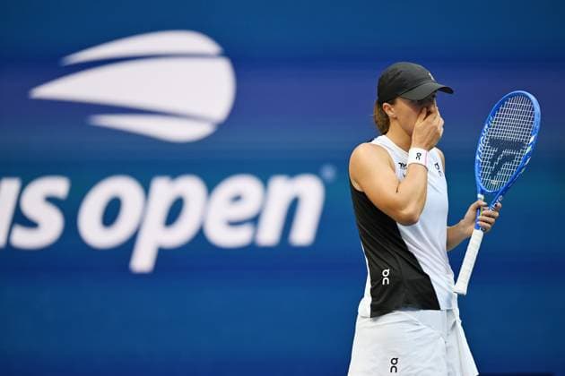 (250904) -- NEW YORK, Sept. 4, 2025 -- Iga Swiatek reacts during the women s singles quarterfinal match between Amanda Anisimova of the United States and Iga Swiatek of Poland at the 2025 US Open tennis championships in New York, the United States, Sept. 3, 2025. ) (SP)U.S.-NEW YORK-TENNIS-US OPEN-WOMEN S SINGLES-QUARTERFINALS LixRui 