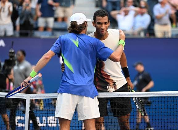 FLUSHING NY- SEPTEMBER 03: Alex de Minaur Vs Felix Auger-Aliassime during the Quarterfinals On Arthur Ashe Stadium at the USTA Billie Jean King National Tennis Center on September 3, 2025 in Flushing Queens. Copyright: xmpi04x xMediaPunchx Copyright: xIMAGO MediaPunchx