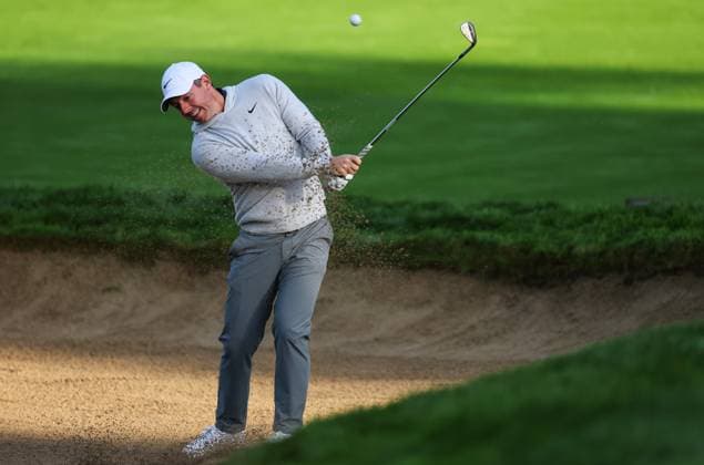 2025 Amgen Irish Open, The K Club, Kildare 4 9 2025 Rory McIlroy plays out of a bunker on the 10th Rory McIlroy plays out of a bunker on the 10th 4 9 2025  Copyright: x INPHO BryanxKeanex INP_2339