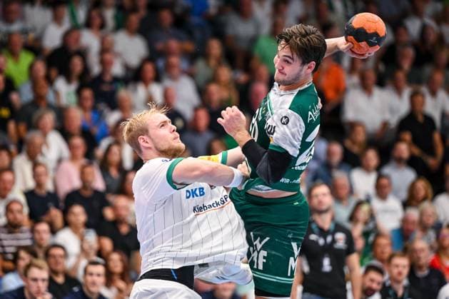 Goeppingen, Germany, 03 09 25 Langhoff Matthes Füchse Berlin and Ludvig Hallbaeck FRISCH AUF Goeppingen battle for the ball during the Daikin Handball Bundesliga match between FRISCH AUF Goeppingen vs Füchse Berlin at EWS Arena on September 03, 2025 in Goeppingen, Germany Photo by Harry Langer DeFodi Images Goeppingen, Germany, 03 09 25 Langhoff Matthes Füchse Berlin and Ludvig Hallbaeck FRISCH AUF Goeppingen battle for the ball during the Daikin Handball Bundesliga match between FRISCH AUF Goeppingen vs Füchse Berlin at EWS Arena on September 3, 2025 in Goeppingen, Germany Photo by Harry Langer DeFodi Images Photo by Harry Langer DeFodi Images