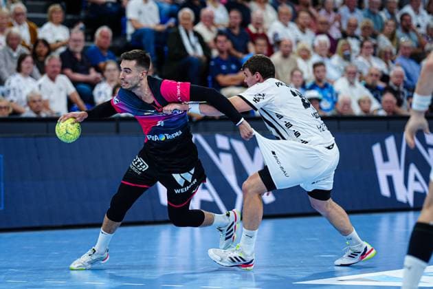 Filip Vistorop HSG Wetzlar, 04 , Lucas Laube THW Kiel, 20 GER, THW Kiel vs HSG Wetzlar, Handball, 1 Bundesliga, Matchday 2, Season 2025 2026, 03 09 2025 GER, THW Kiel vs HSG Wetzlar, Handball, 1 Bundesliga, Matchday 2, Season 2025 2026, 03 09 2025 Kiel Copyright: xEibner-Pressefoto MarcelxvonxFehrnx EP_MFN