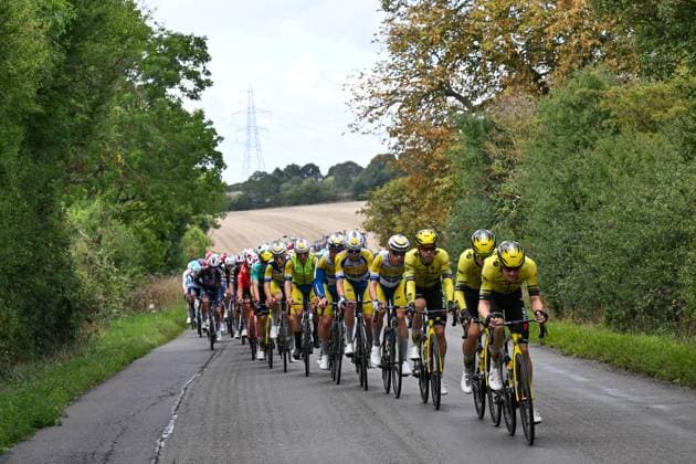 2025 Lloyds Tour of Britain Picture by Bruce Rollinson SWpix.com - 04 06 2025 - Cycling - 2025 Lloyds Tour of Britain - Stage 3: Milton Keynes to Ampthill - Thomas Gloag (Team Visma Lease a Bike) leads the peloton Copyright: x xSWpix.comx(t axPhotographyxHubxLtd)xBrucexRollinson SWpix.comx SWP-3069-2354