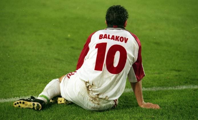 15.09.98 VfB Stuttgart - Feyenoord Rotterdam Deutschland, Stuttgart, 15.09.1998, Fussball, UEFA-Cup, VfB Stuttgart - Feyenoord Rotterdam (1:3): Krassimir Balakov (VfB Stuttgart). *** 15 09 98 VfB Stuttgart Feyenoord Rotterdam Germany, Stuttgart, 15 09 1998, Football, UEFA Cup, VfB Stuttgart Feyenoord Rotterdam 1 3 Krassimir Balakov VfB Stuttgart