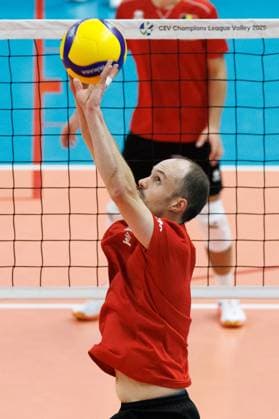 Volleyball, Frauen, WM, Nationalteam Belgien, Training Belgium s Stijn D Hulst pictured in action during the media day of the Red Dragons, Belgian national men s volleyball team, ahead of the World Championship, WM, Weltmeisterschaft in Roeselare, on Thursday 04 September 2025. The FIVB 2025 Volleyball World Championship take place from 12 to 28 September in the Philippines. KURTxDESPLENTER  x133286488x