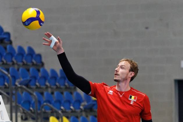 Volleyball, Frauen, WM, Nationalteam Belgien, Training Belgium s Sam Deroo pictured in action during the media day of the Red Dragons, Belgian national men s volleyball team, ahead of the World Championship, WM, Weltmeisterschaft in Roeselare, on Thursday 04 September 2025. The FIVB 2025 Volleyball World Championship take place from 12 to 28 September in the Philippines. KURTxDESPLENTER  x133288011x