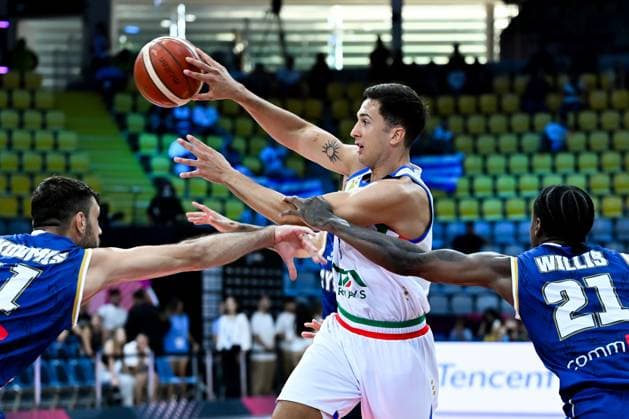 Italy v Cuprus Matteo Spangolo 18 of Italy in action on a Fiba Eurobasket 2025 Group C game Italy v Cyprus at Spyros Kyprianou Athletic Center in Limassol,Cyprus on 04 of September 2025 Limassol CYPRUS Copyright: xXENOPHONxKARAKALOSx