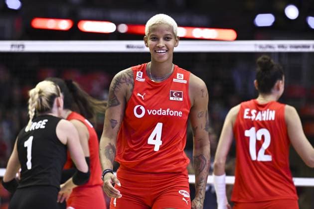 USA v Turkiye - FIVB Women’s World Volleyball Championship BANGKOK, THAILAND - SEPTEMBER 4: Turkiye’s Melissa Teresa Vargas (4) reacts during the FIVB Women’s Volleyball World Championship, WM, Weltmeisterschaft quarterfinal match between Turkiye and the United States at Huamark Indoor Stadium in Bangkok, Thailand, on September 4, 2025. Mustafa Hatipoglu Anadolu Banghok Thailand. Editorial use only. Please get in touch for any other usage.  Copyright: x2025xAnadoluxMustafaxHatipoglux