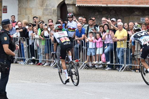 04-09-2025 Vuelta A Espana; Tappa 12 Laredo - Los Corrales De Buelna; 2025, Uae Team Emirates - Xrg; Ayuso Pesquera, Juan; Los Corrales De Buelna; 