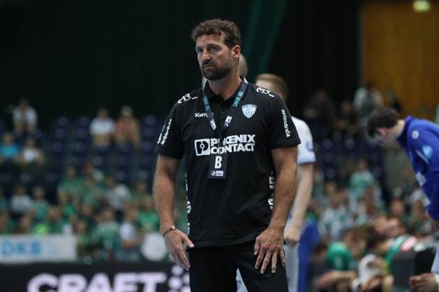 04 09 2025, xtgx, Handball, Daikin HBL, SC DHfK Leipzig TBV Lemgo Lippe v l Florian Kehrmann Lemgo, Coach Leipzig