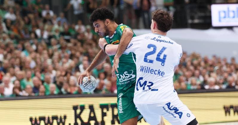 Leipzig, 04 09 2025, Arena Leipzig, Handball, Bundesliga, 2 Spieltag , SC DHfK Leipzig vs TBV Lemgo , Pictured from left Ahmed Khairi 17, Leipzig , Joel Willecke 24, Lemgo , For editorial use only Only editorial use , DHB HBL regulations prohibit any use of photographs as image sequences and or quasi video ,