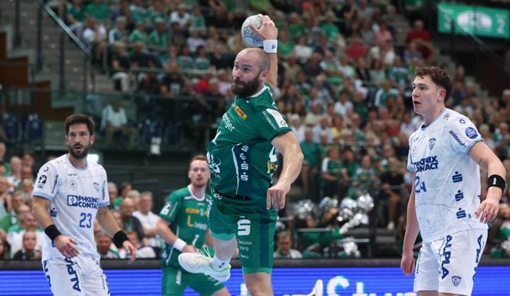 Leipzig, 04 09 2025, Arena Leipzig, Handball, Bundesliga, 2 Spieltag , SC DHfK Leipzig vs TBV Lemgo , In the picture from left Moritz Preuss 24, Leipzig , Joel Willecke 24, Lemgo , For editorial use only Only editorial use , DHB HBL regulations prohibit any use of photographs as image sequences and or quasi video ,