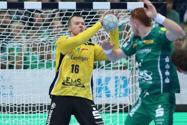 04 09 2025, xtgx, Handball, Daikin HBL, SC DHfK Leipzig TBV Lemgo Lippe v l Tomas Mrkva Leipzig, 16 Parade, holds the ball, catches the ball, parries Leipzig