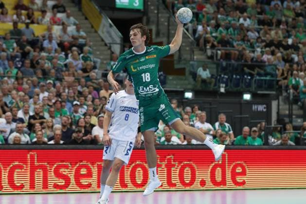 04 09 2025, xtgx, Handball, Daikin HBL, SC DHfK Leipzig TBV Lemgo Lippe v l Staffan Peter Leipzig, 18 throws goal, Torschuetze, erzielt Tor, Treffer, scores the goal Leipzig