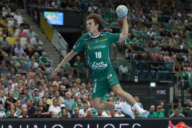 04 09 2025, xtgx, Handball, Daikin HBL, SC DHfK Leipzig TBV Lemgo Lippe v l Staffan Peter Leipzig, 18 throws goal, Torschuetze, erzielt Tor, Treffer, scores the goal Leipzig