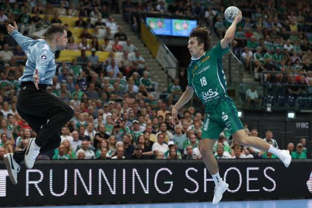 04 09 2025, xtgx, Handball, Daikin HBL, SC DHfK Leipzig TBV Lemgo Lippe v l Staffan Peter Leipzig, 18 throws goal, Torschuetze, erzielt Tor, Treffer, scores the goal Leipzig