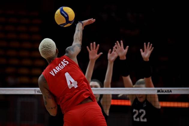 USA v Turkiye - FIVB Women’s World Volleyball Championship BANGKOK, THAILAND - SEPTEMBER 4: Melissa Teresa Vargas (4) of Turkiye in action during the FIVB Women’s Volleyball World Championship, WM, Weltmeisterschaft quarterfinal match between Turkiye and the United States at Huamark Indoor Stadium in Bangkok, Thailand, on September 4, 2025. Mustafa Hatipoglu Anadolu Banghok Thailand. Editorial use only. Please get in touch for any other usage.  Copyright: x2025xAnadoluxMustafaxHatipoglux