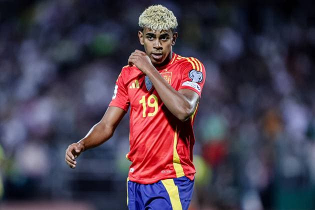 Football, Lamine Yamal will not play for Spain in November, archive pictures